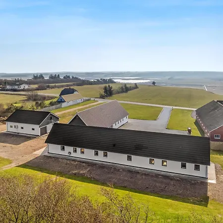 Luxury House With Outdoor Hot Tub And Activity Room, And Unique View Of Thy National Park Feriehus